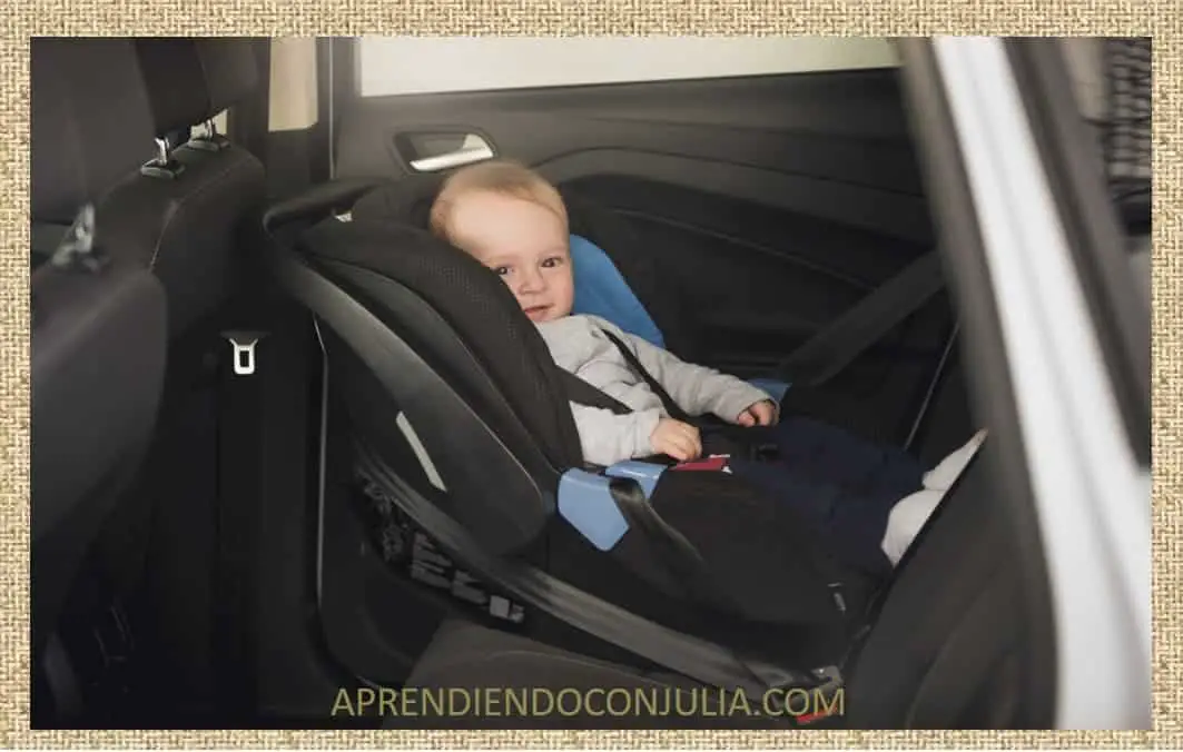 Consejos y medidas de seguridad cuando se viaja en coche con niños a bordo