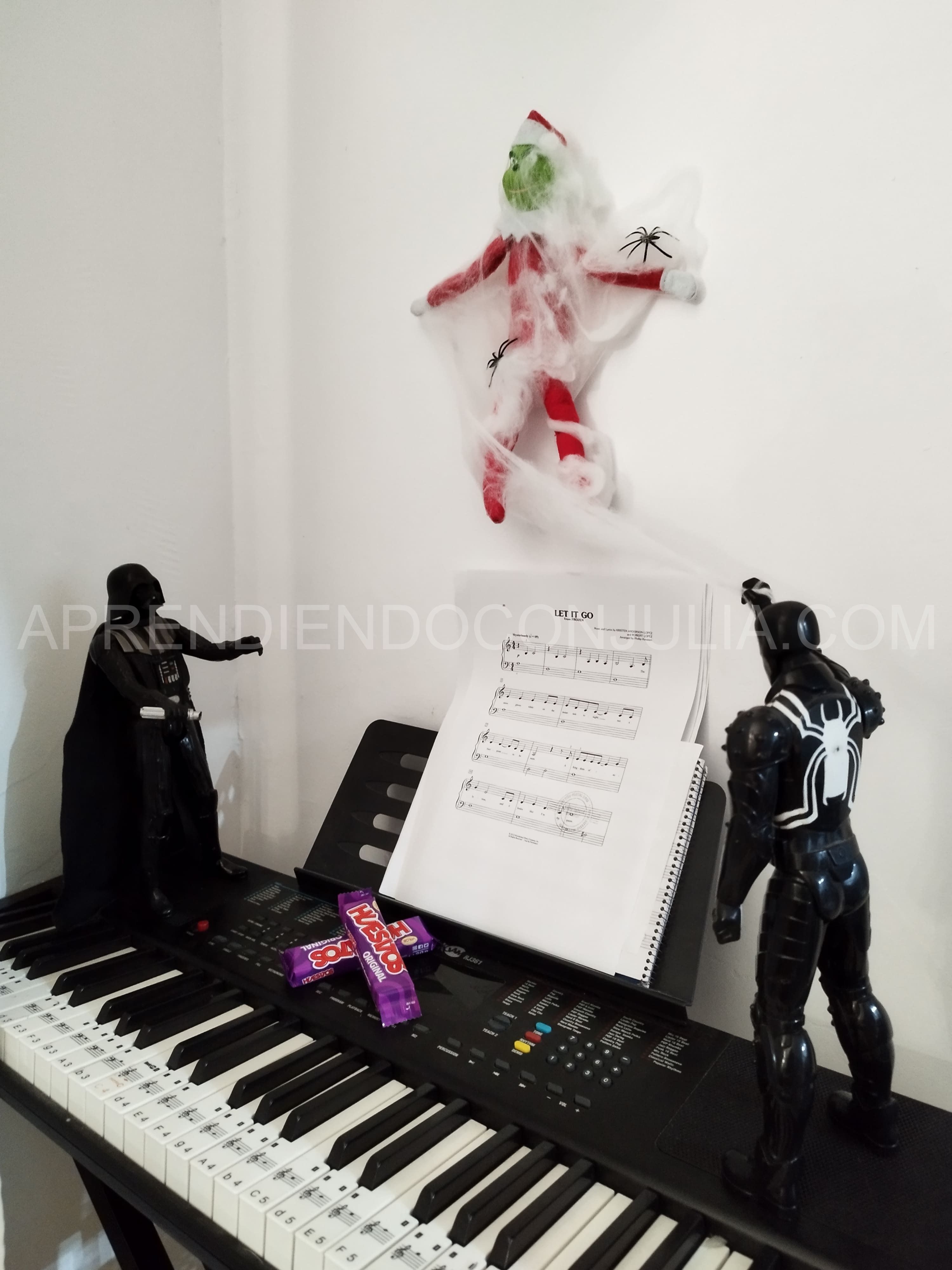 elf on the shelf travesura