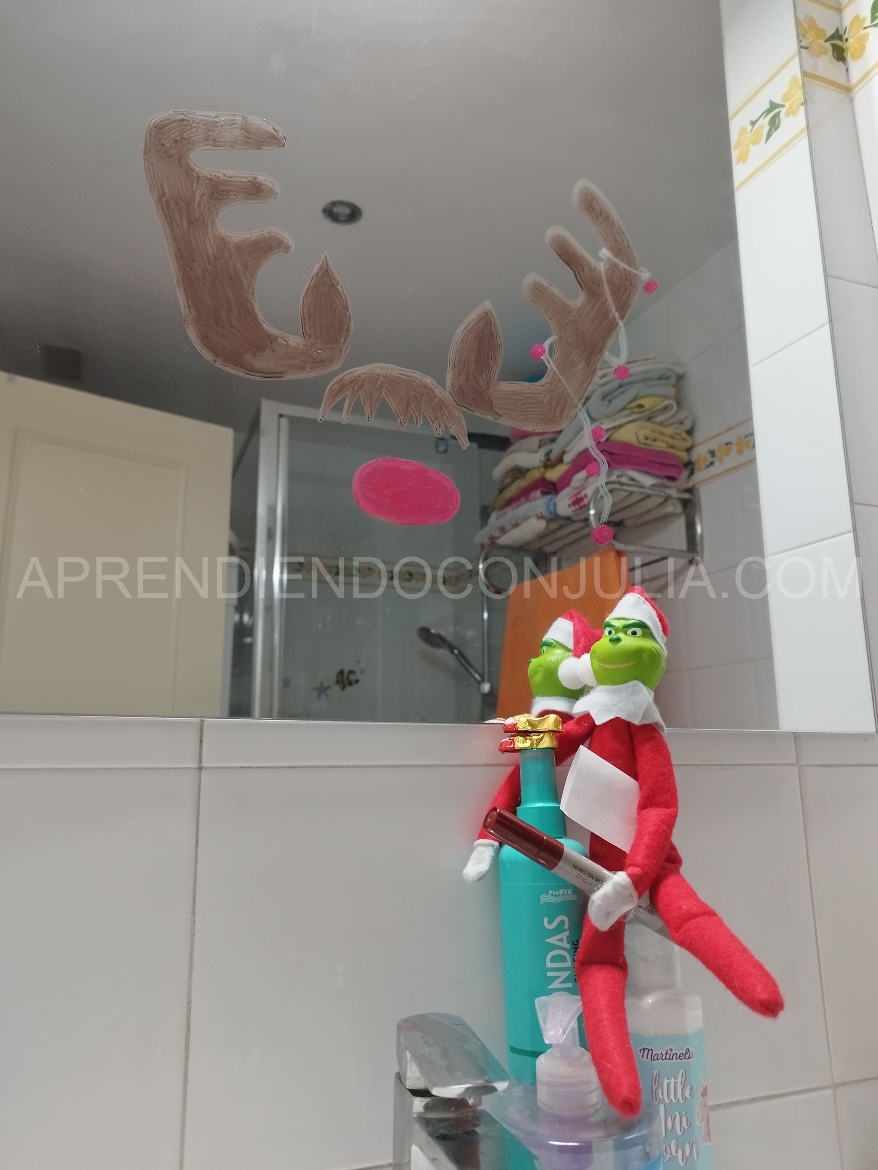 elf on the shelf travesura